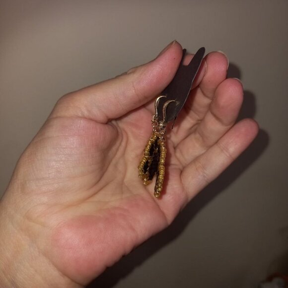 Beaded Paw Print Earrings – 💕 Gift for the pet moms – 18K gold plated hooks - Picture 6 of 6